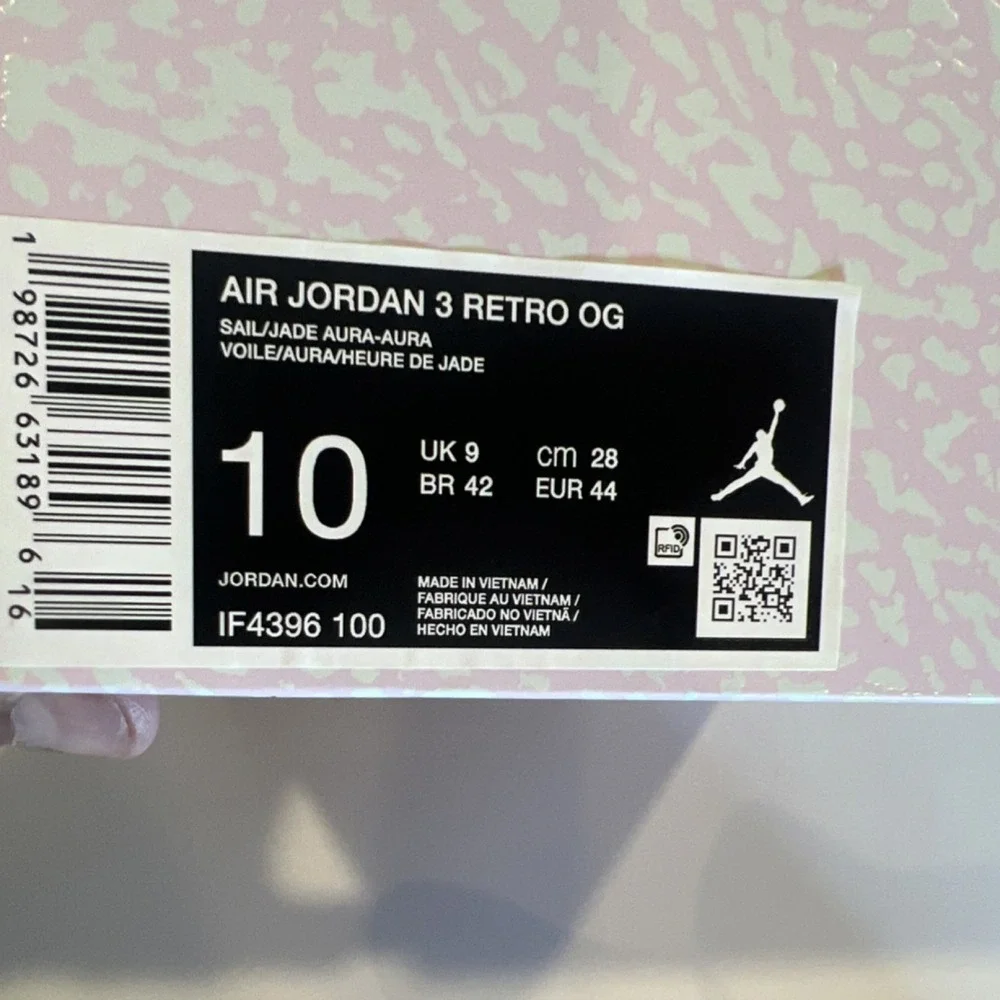 Jordan Air Low 3 Retro OG Mid Top Lace Up Sneaker White Pink Blue IF4396-100